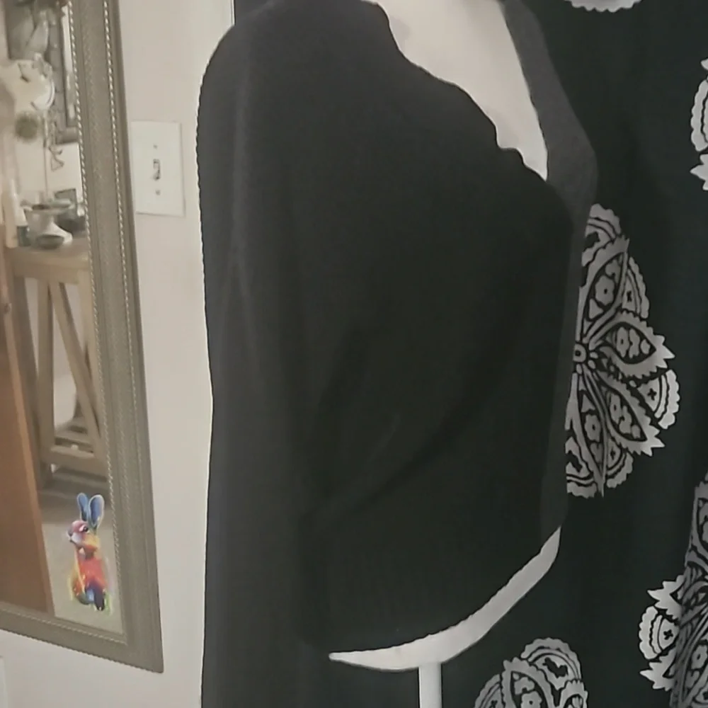 Design History sweater - Picture 5 of 7